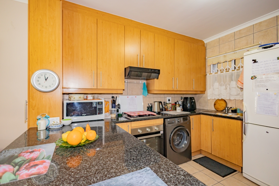 2 Bedroom Property for Sale in Welgelegen Western Cape